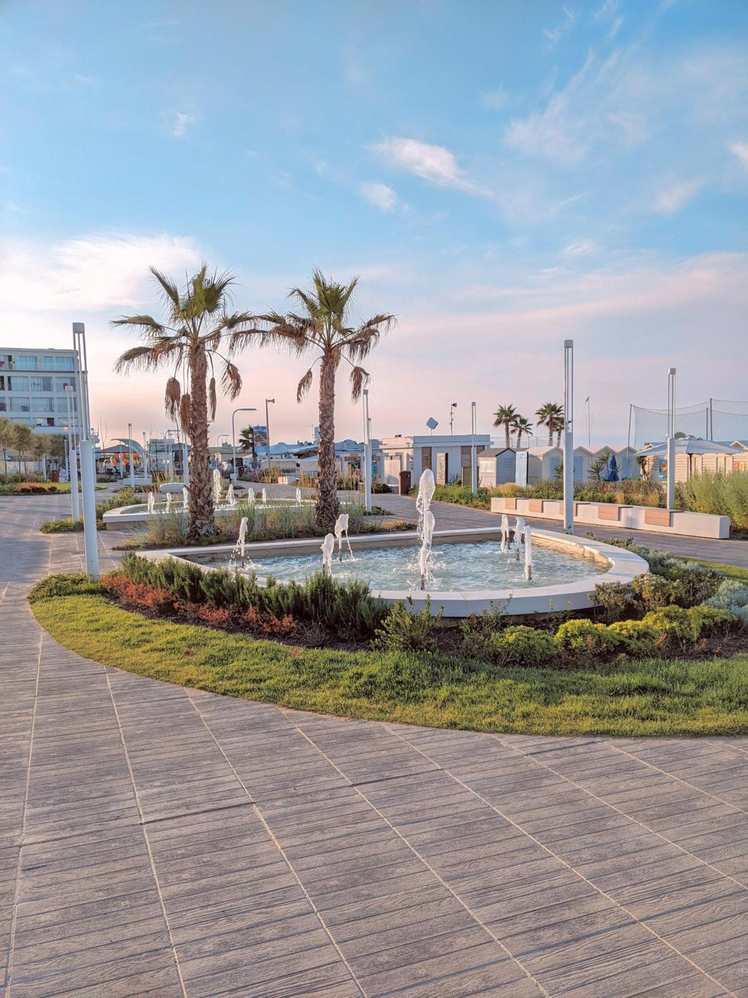 Appartamento A Riccione Con Balconcino Vista Mare エクステリア 写真